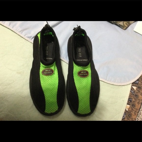 TRU FIT AQUA SOCK M 7 8 lime grn black wore 1X - Picture 1 of 5
